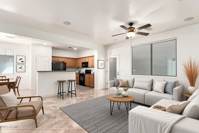 $439,900 | 591 South Buena Vista Court, Gilbert, AZ 85296