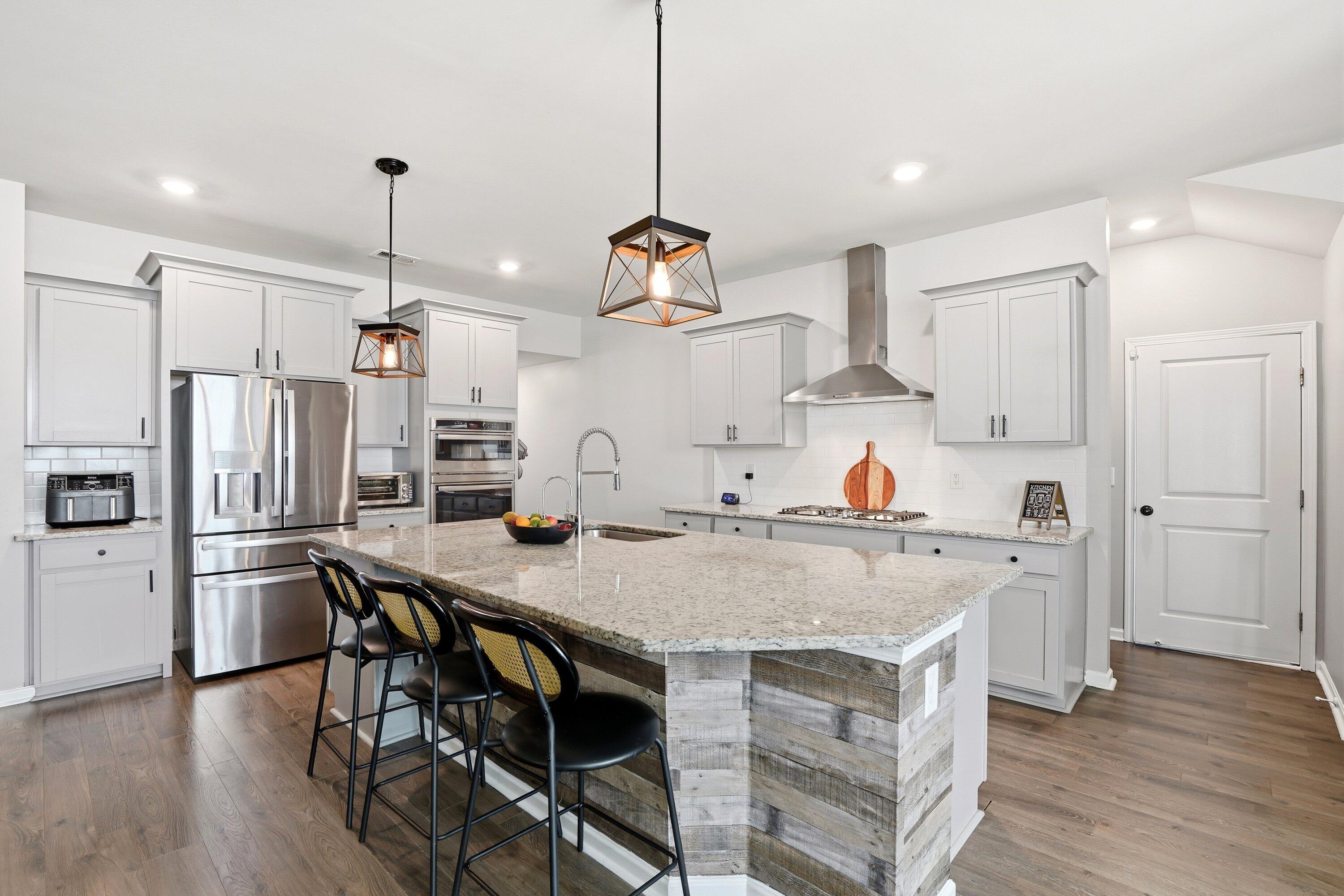 205 Country Gate Lane Summerville, SC 29485 - Photo 7 of 29 Kitchen