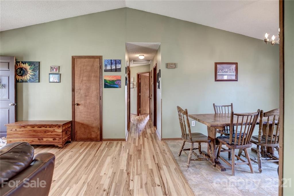 86 Alexander Road Weaverville, NC 28787 - Photo 7 of 44 Gallery Image 7