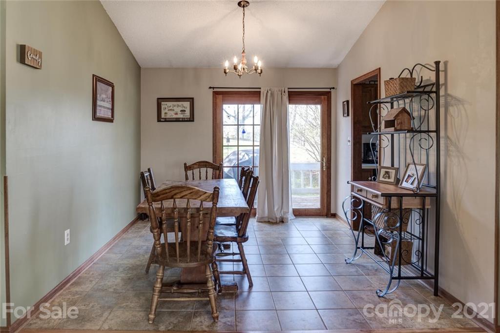 86 Alexander Road Weaverville, NC 28787 - Photo 8 of 44 Gallery Image 8