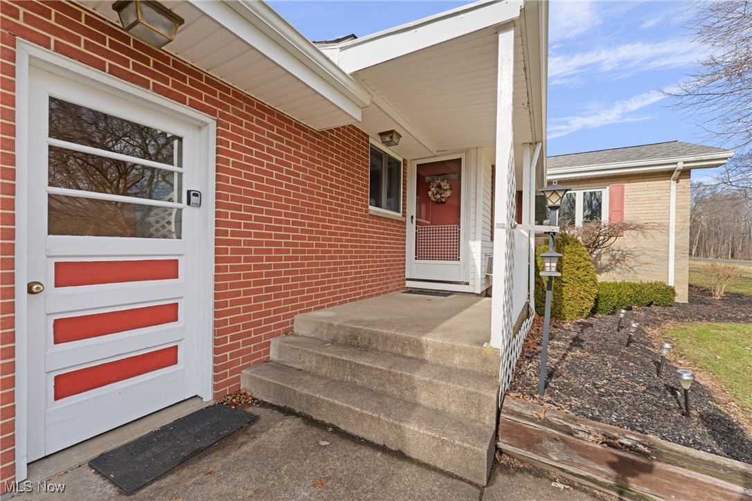 131 Atwater Road Atwater, OH 44201 - Photo 4 of 37 Gallery Image 4