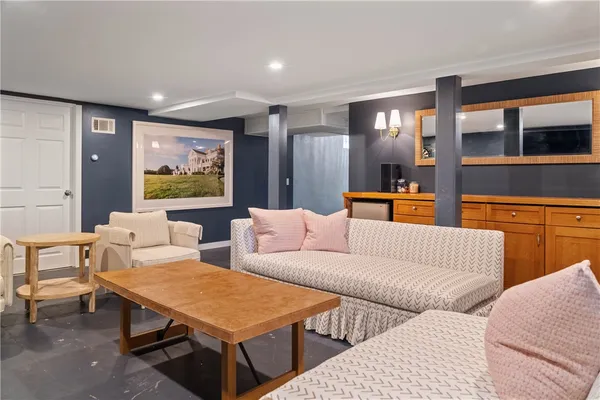 $35,000 | 124 Harrison Avenue, Newport, RI 02840