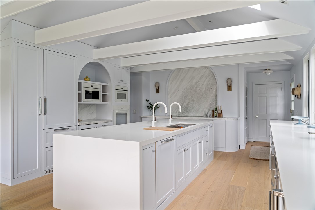 124 Harrison Avenue Newport, RI 02840 - Photo 3 of 29