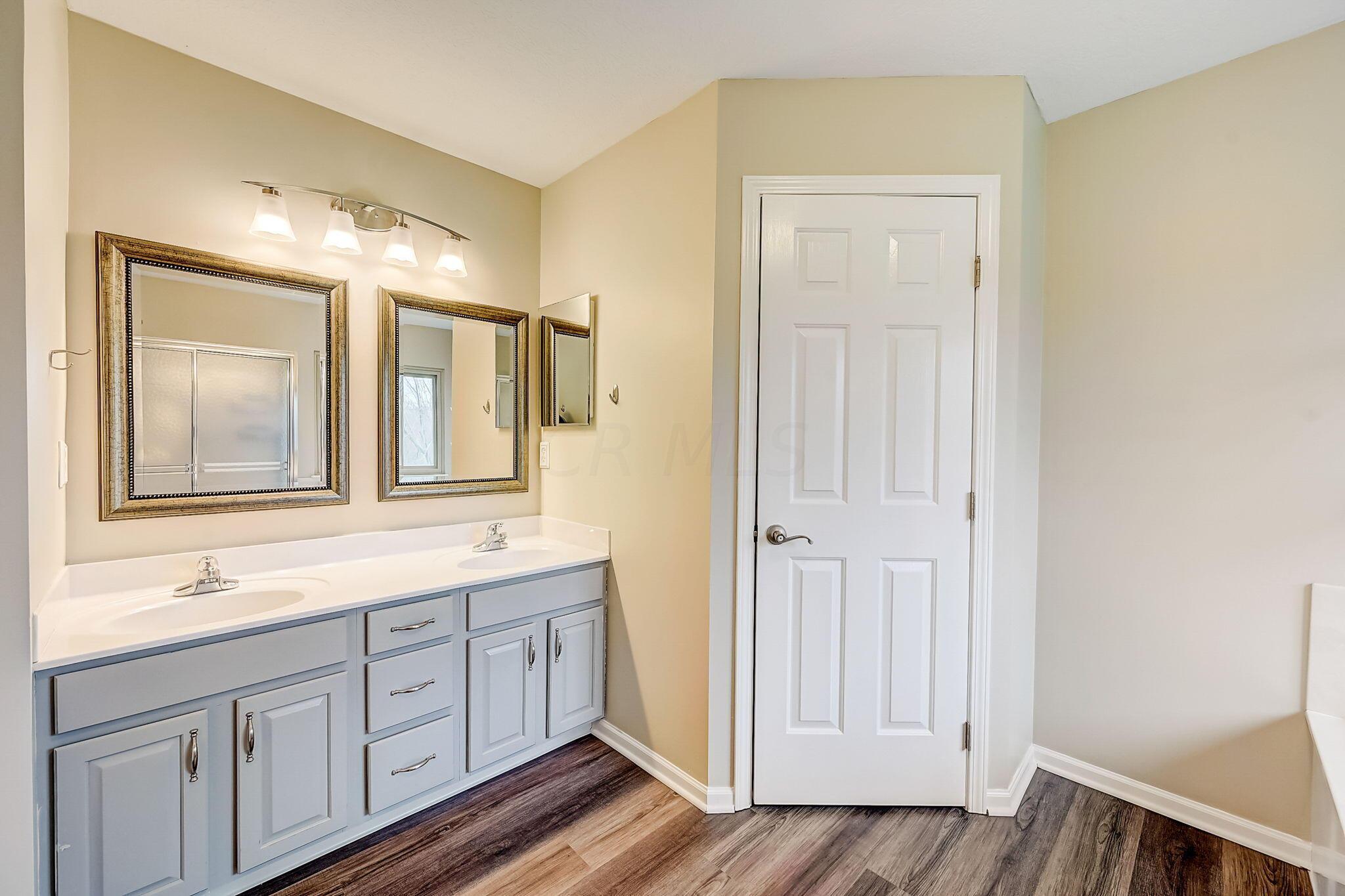 3398 Pine Way Powell, OH 43065 - Photo 18 of 21 48-web-or-mls-Pine Way-048