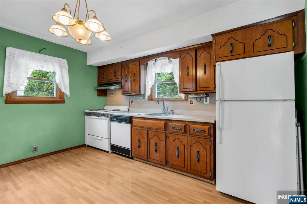 306 Highland Street Cresskill, NJ 07626 - Photo 11 of 23