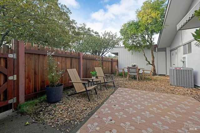 $589,000 | 1378 Mission Drive, Sonoma, CA 95476