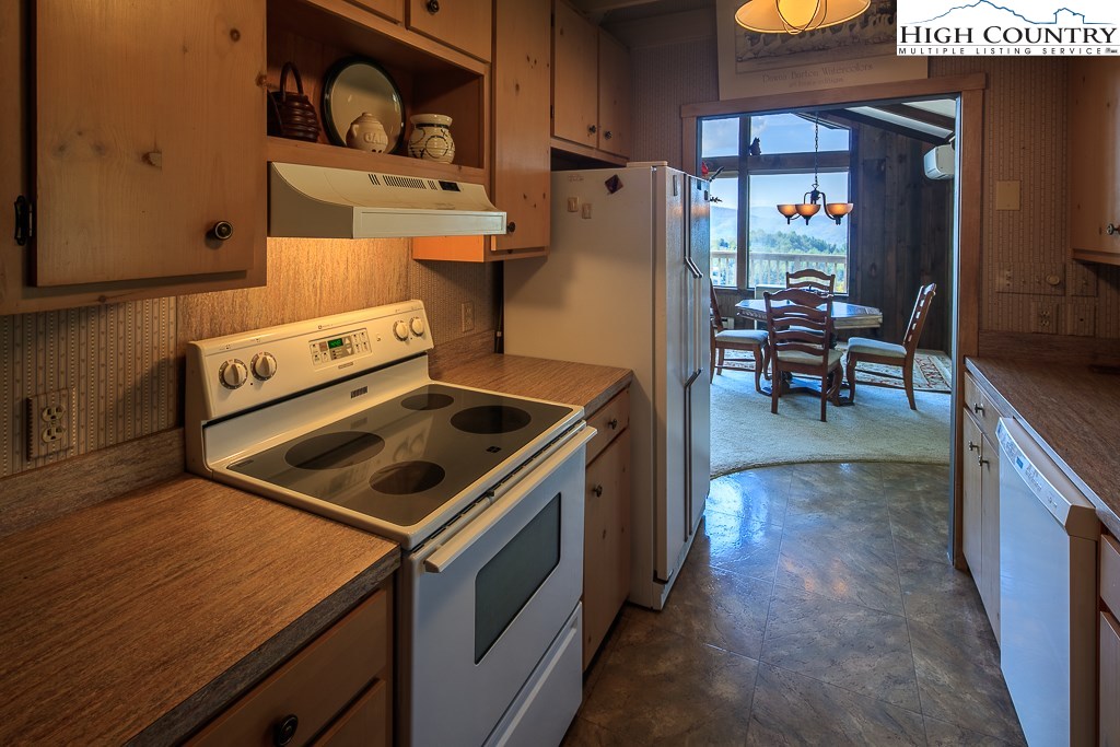 149 Rambling Road Blowing Rock, NC 28605 - Photo 24 of 27 Gallery Image 24