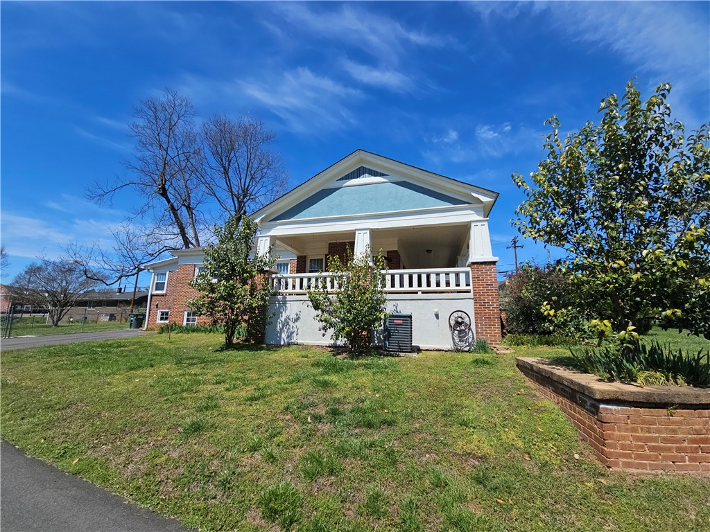 208 Pendleton Street Pickens, SC 29671 - Photo 28 of 30 This charming residence features a inviting front porch, perfect for outdoor relaxation.