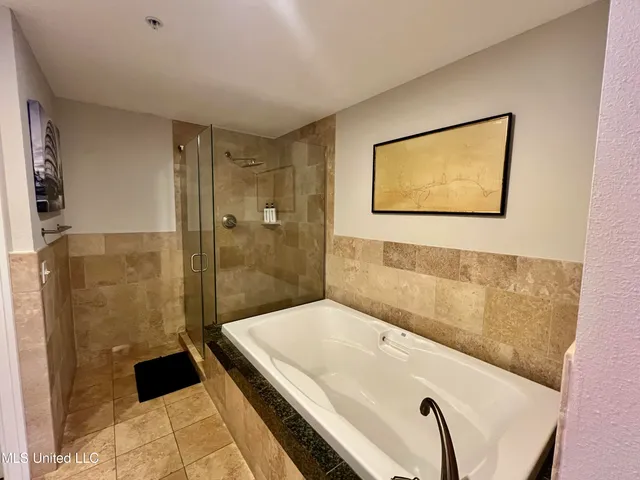 $340,000 | 2060 Beach Boulevard, Unit 507, Biloxi, MS 39531