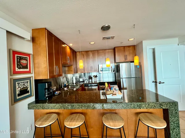 $340,000 | 2060 Beach Boulevard, Unit 507, Biloxi, MS 39531