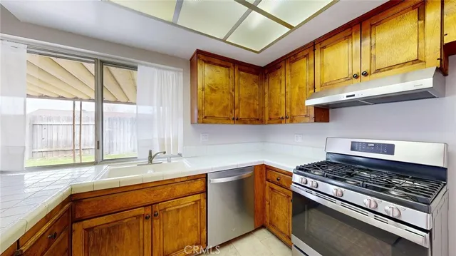 $579,900 | 3415 Valencia Hill Drive, Riverside, CA 92507