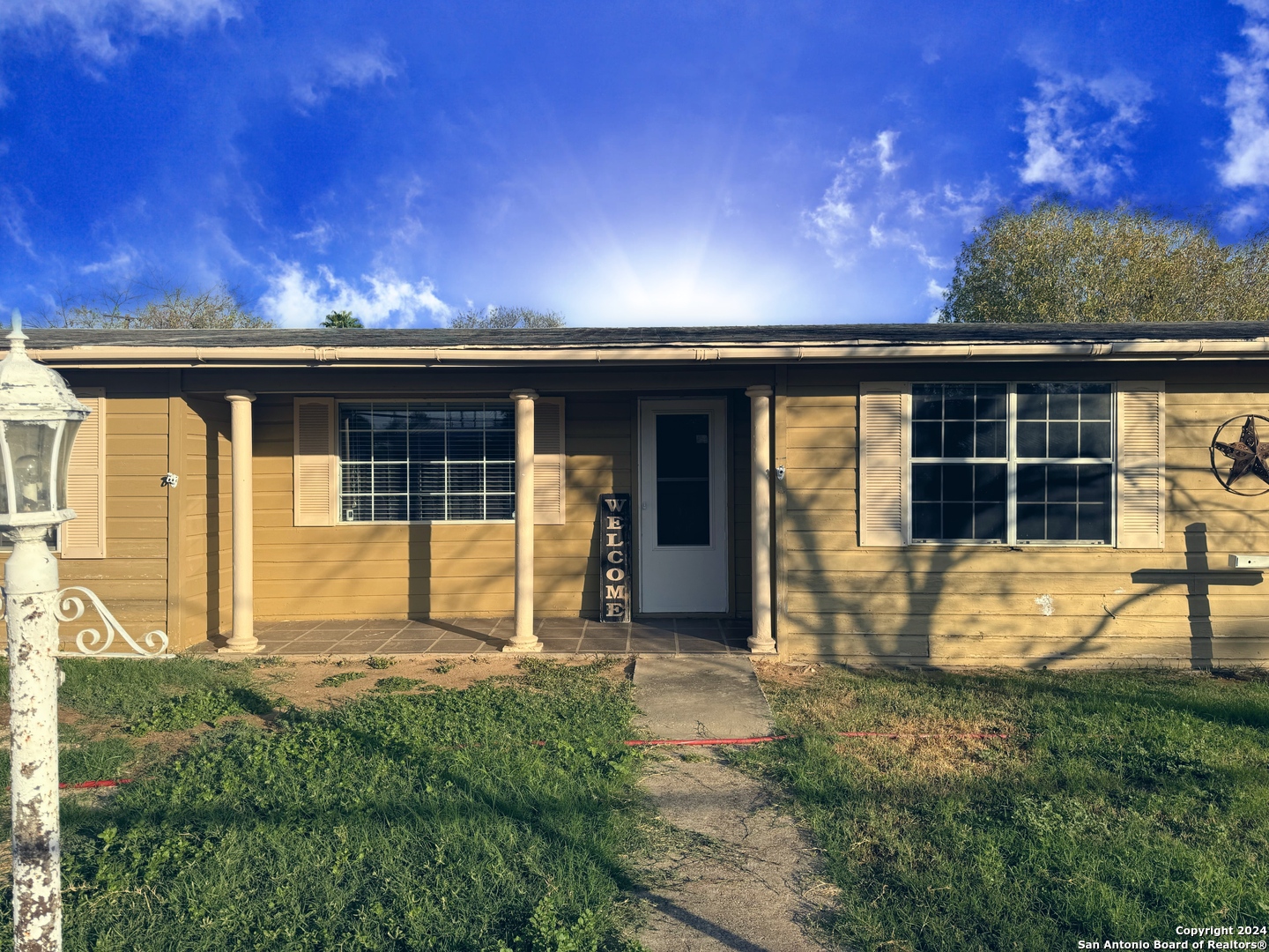 511 Southwest Lane Street Cotulla, TX 78014 - Photo 1 of 1 Gallery Image 1