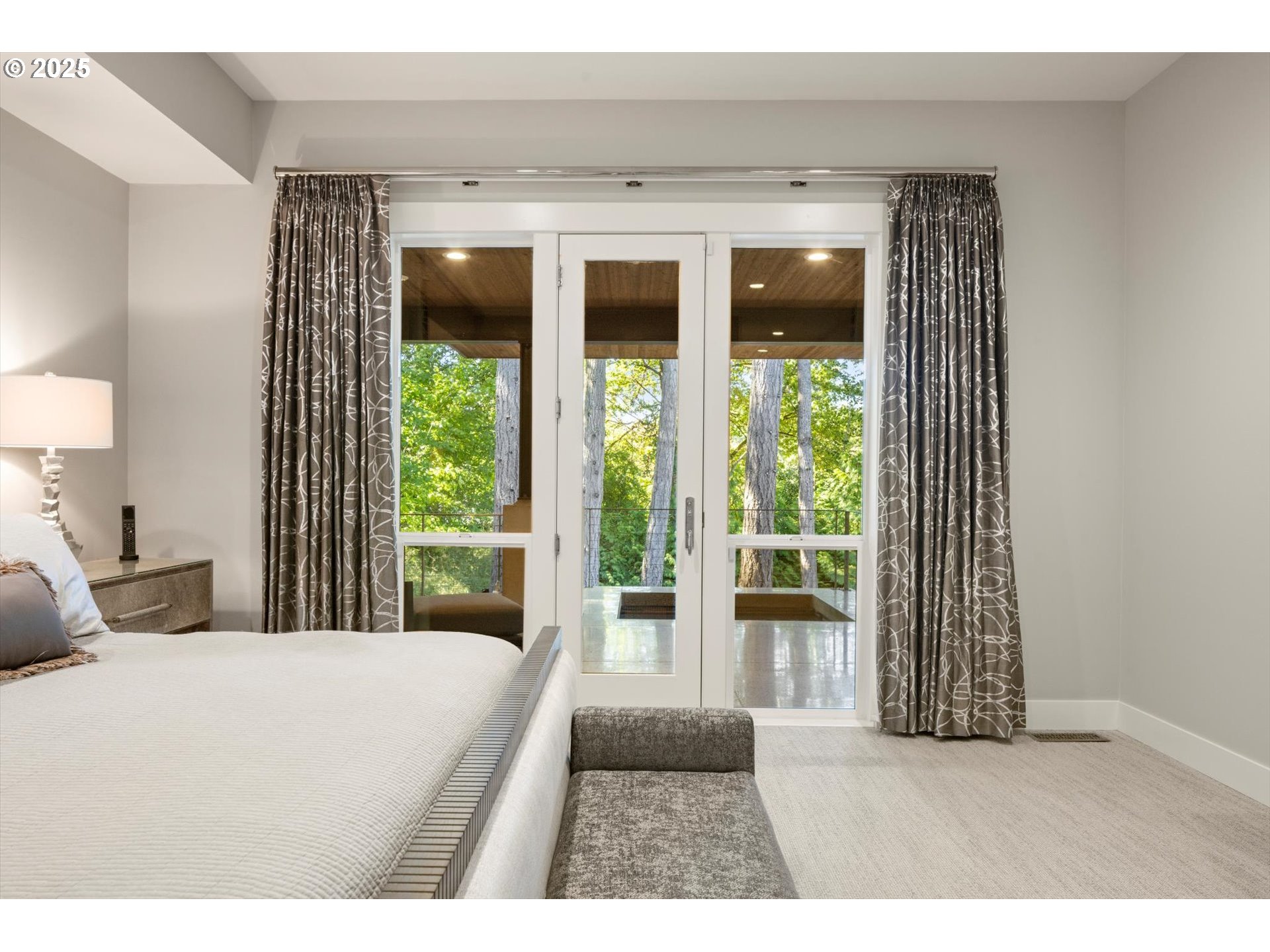 13197 Thoma Road Lake Oswego, OR 97035 - Photo 33 of 48 Owner's Suite Bedroom