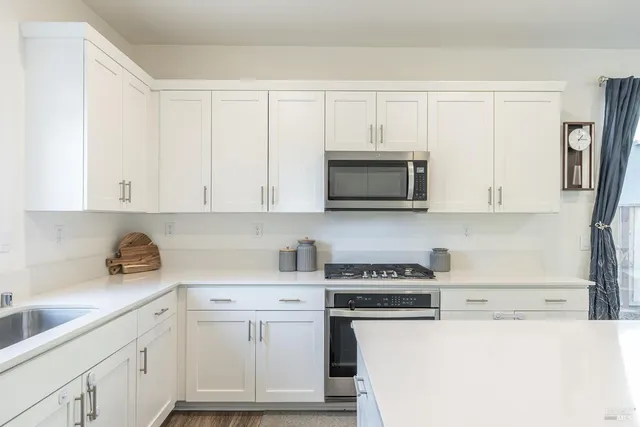 $829,000 | 6092 Oak Leaf Place, Rohnert Park, CA 94928