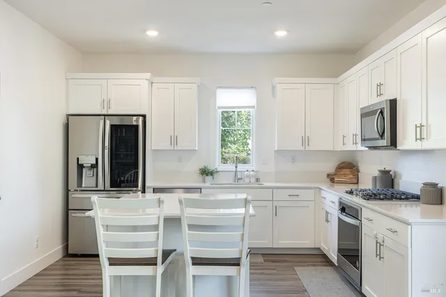 $829,000 | 6092 Oak Leaf Place, Rohnert Park, CA 94928