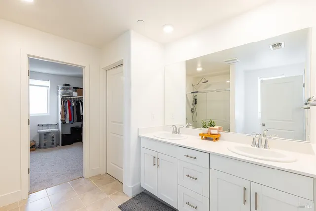 $829,000 | 6092 Oak Leaf Place, Rohnert Park, CA 94928