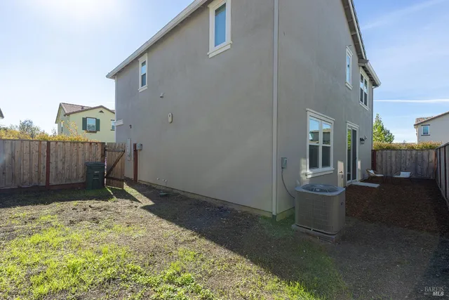 $829,000 | 6092 Oak Leaf Place, Rohnert Park, CA 94928