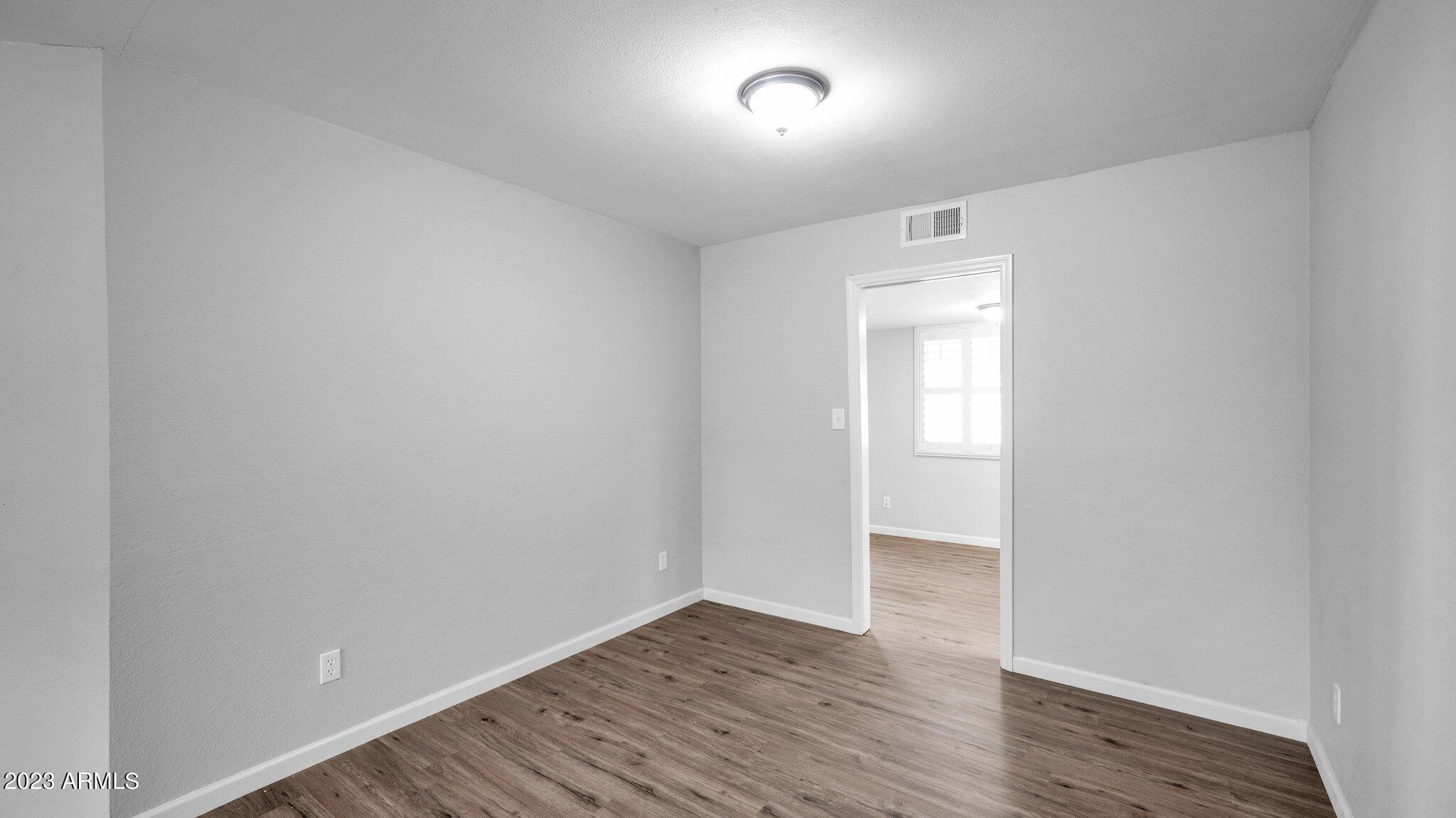 3730 West Grandview Road Phoenix, AZ 85053 - Photo 15 of 30 055 Dining Area