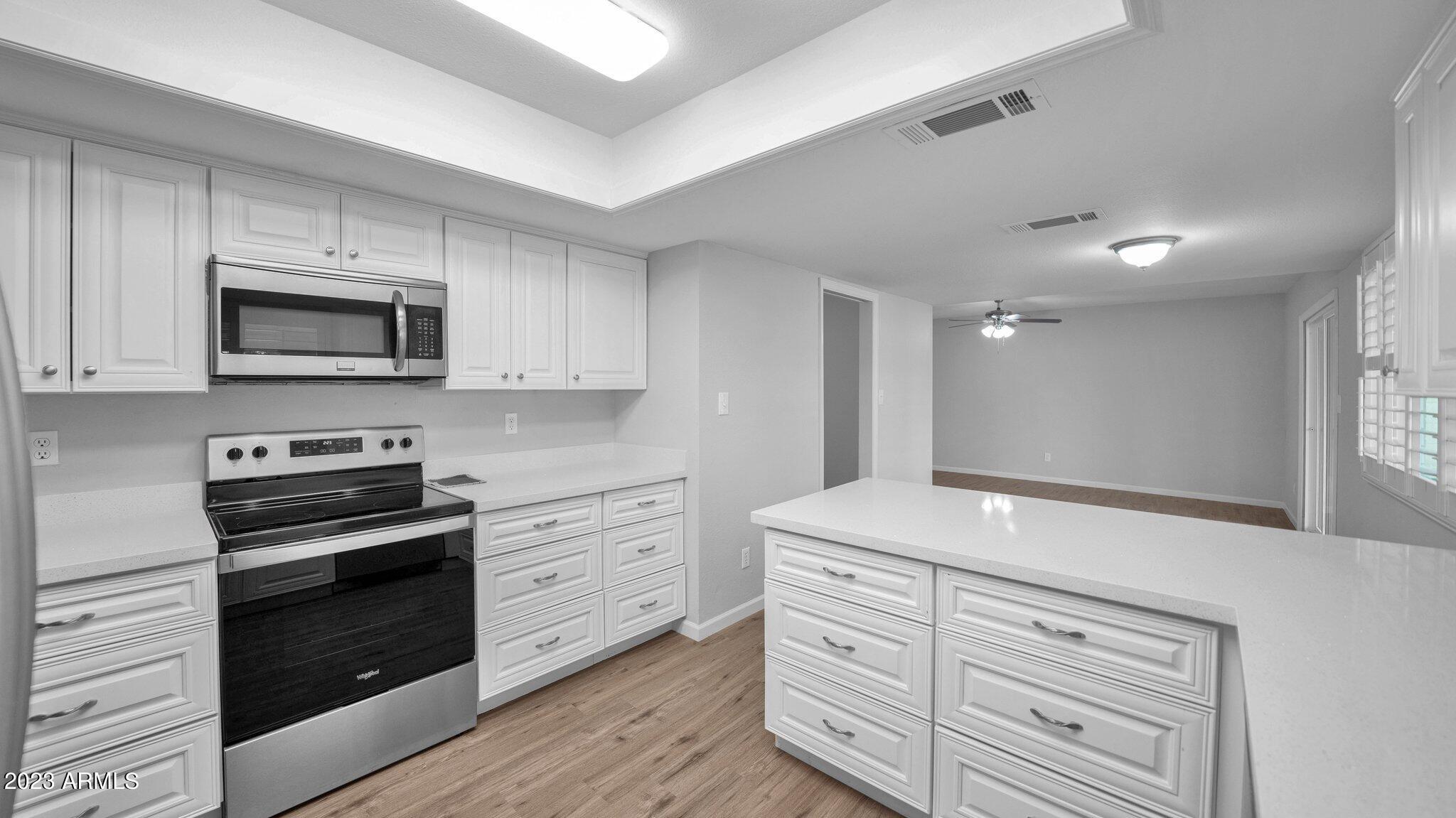 3730 West Grandview Road Phoenix, AZ 85053 - Photo 6 of 30 012 Kitchen