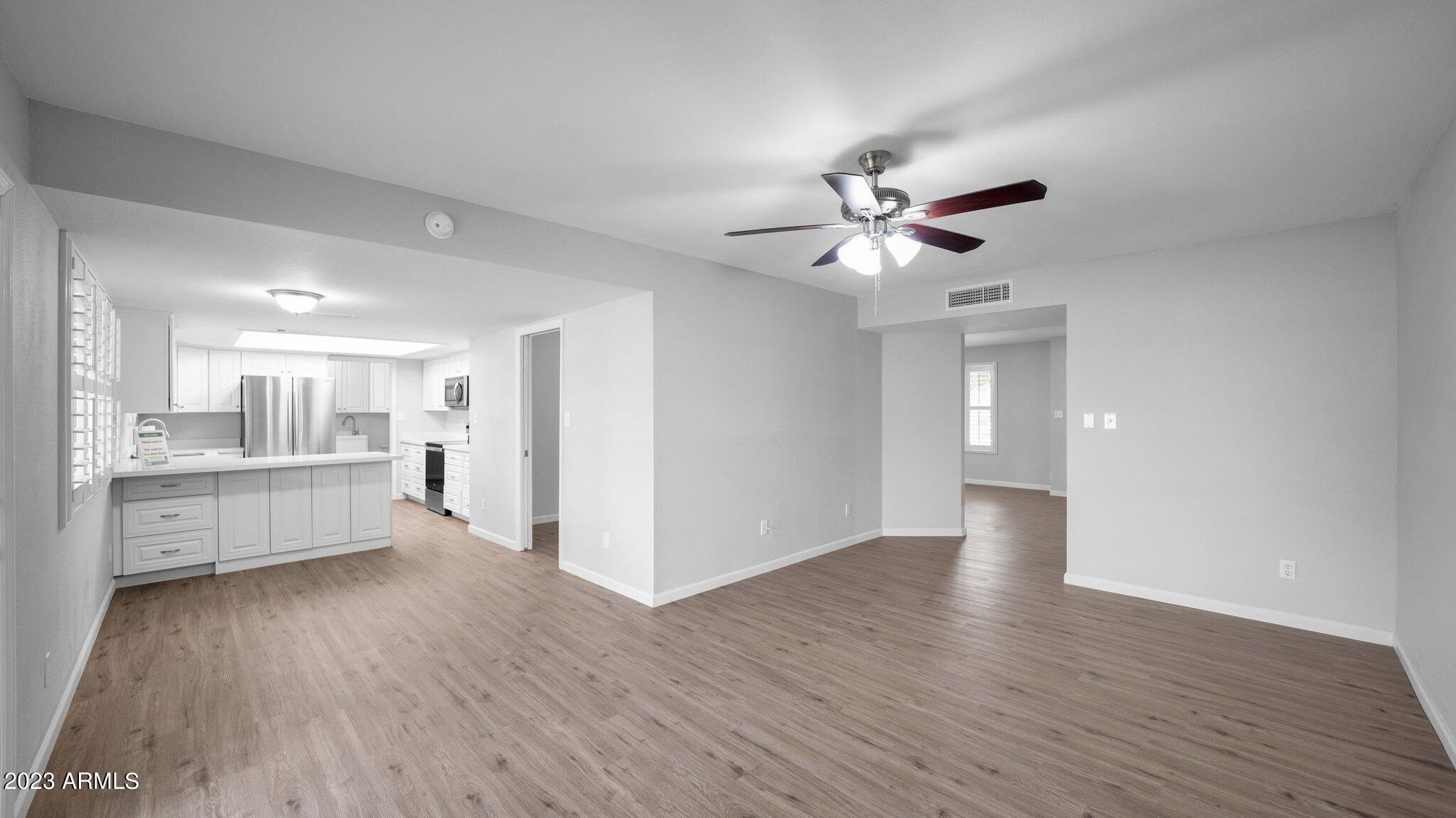 3730 West Grandview Road Phoenix, AZ 85053 - Photo 9 of 30 021 Great Room