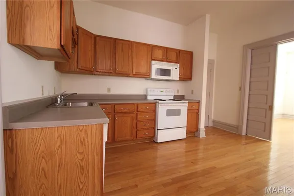 $1,400 | 3643 Shenandoah Avenue, Unit A 1, St. Louis, MO 63110