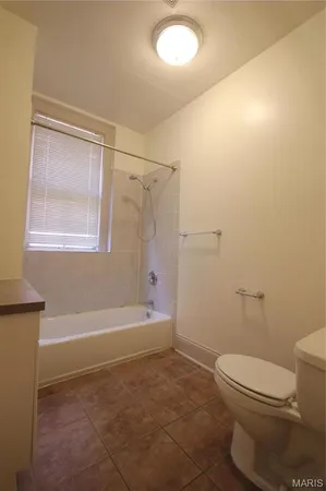 $1,400 | 3643 Shenandoah Avenue, Unit A 1, St. Louis, MO 63110