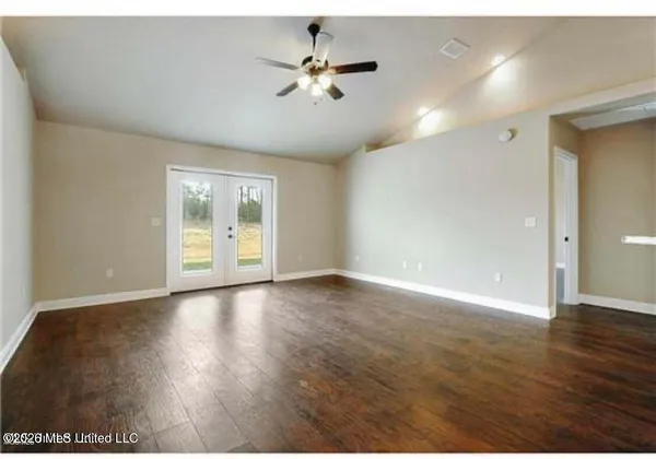 $2,000 | 14912 Camp Lane, Gulfport, MS 39503