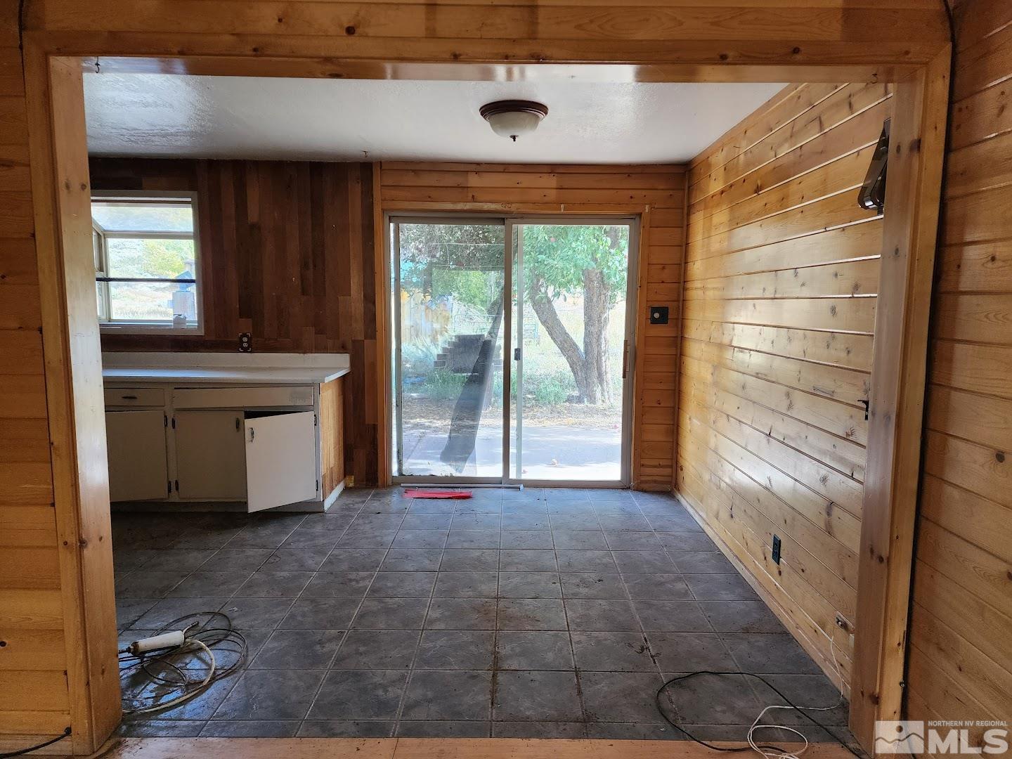 15850 Fawn Lane Reno, NV 89511 - Photo 8 of 35 Photo 8