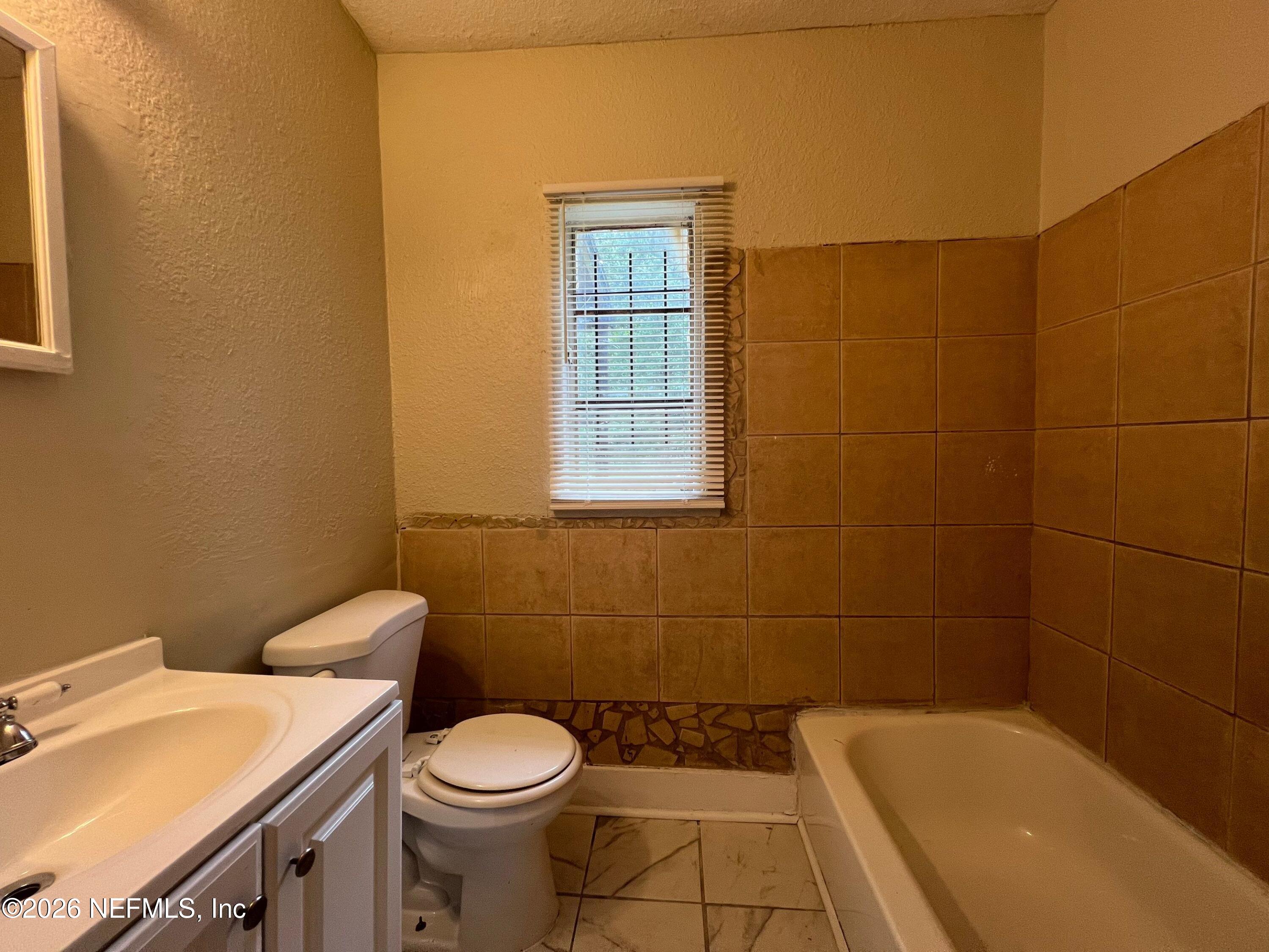 5559 Verbena Road Jacksonville, FL 32209 - Photo 8 of 8 15-Sep 05, 2024 19-02-00-ViVV