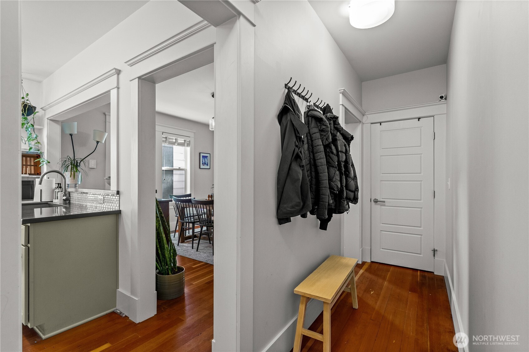 4420 Dayton Avenue North, Unit 2 Seattle, WA 98103 - Photo 7 of 32