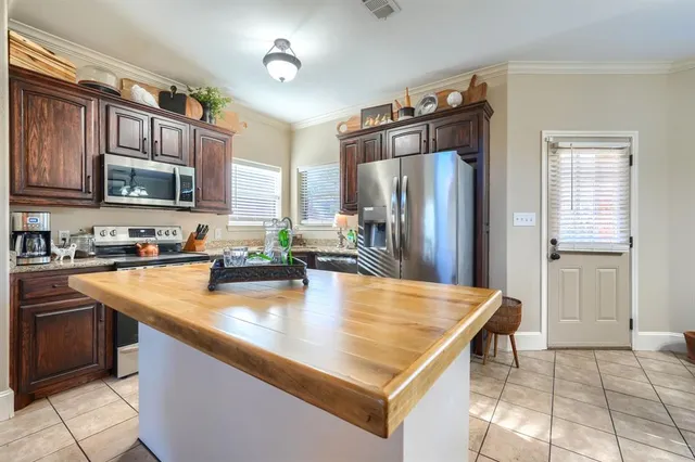 $350,000 | 147 Birdsong Lane, Terrell, TX 75160