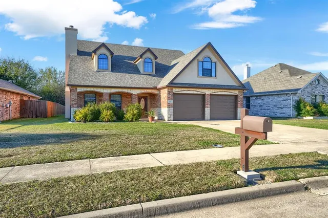 $350,000 | 147 Birdsong Lane, Terrell, TX 75160