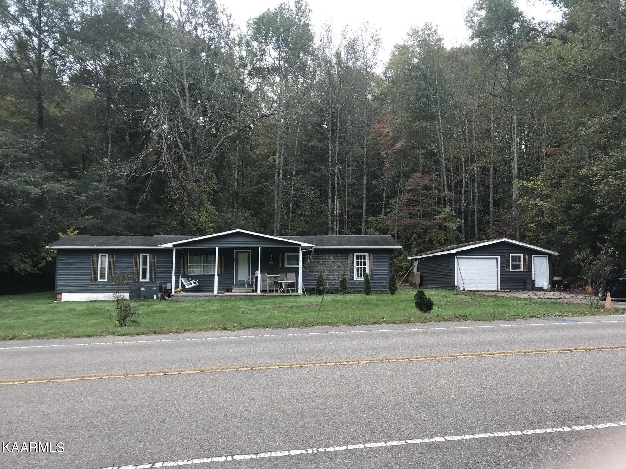 1907 Ruritan Road Harriman, TN 37748 - Photo 1 of 8 5AF69CC7-B2E3-4E1A-AE22-0C1DBF258DB2