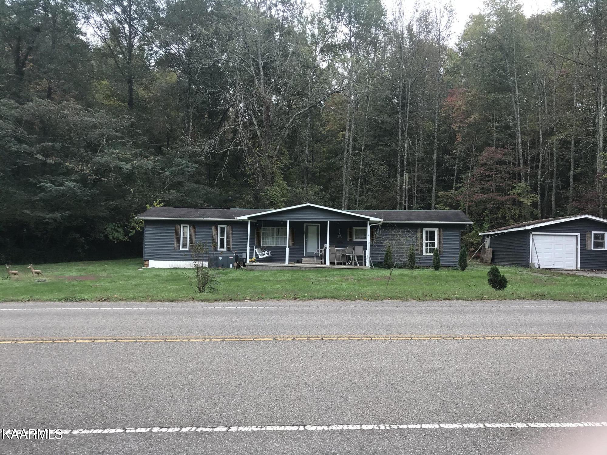 1907 Ruritan Road Harriman, TN 37748 - Photo 3 of 8 7F90C2AF-4817-4D72-B1DD-35407C795C03