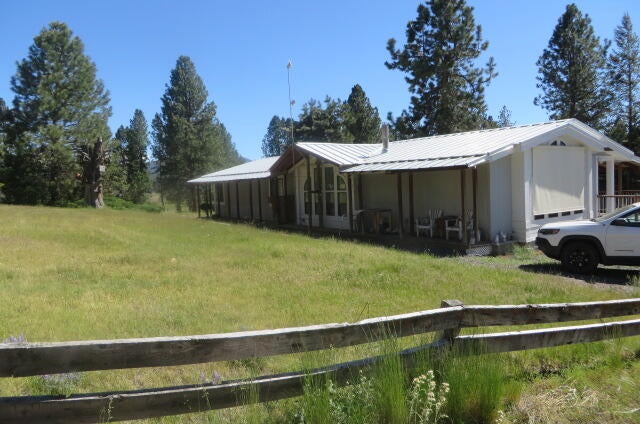 39209 9 Mile Road Chiloquin, OR 97624 - Photo 15 of 34 IMG_2630