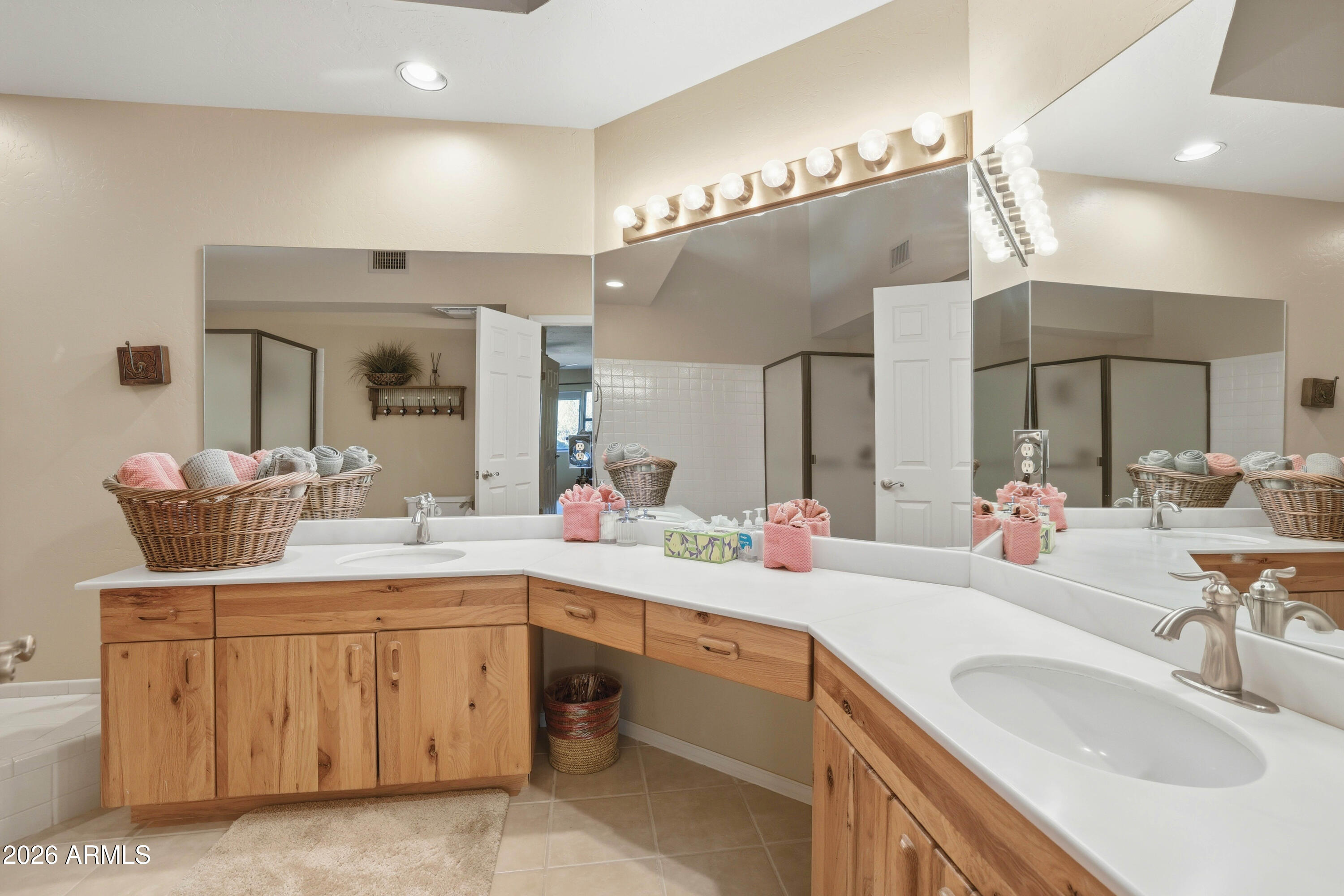 29 Red River Road Sedona, AZ 86351 - Photo 18 of 26 20-Primary Suite