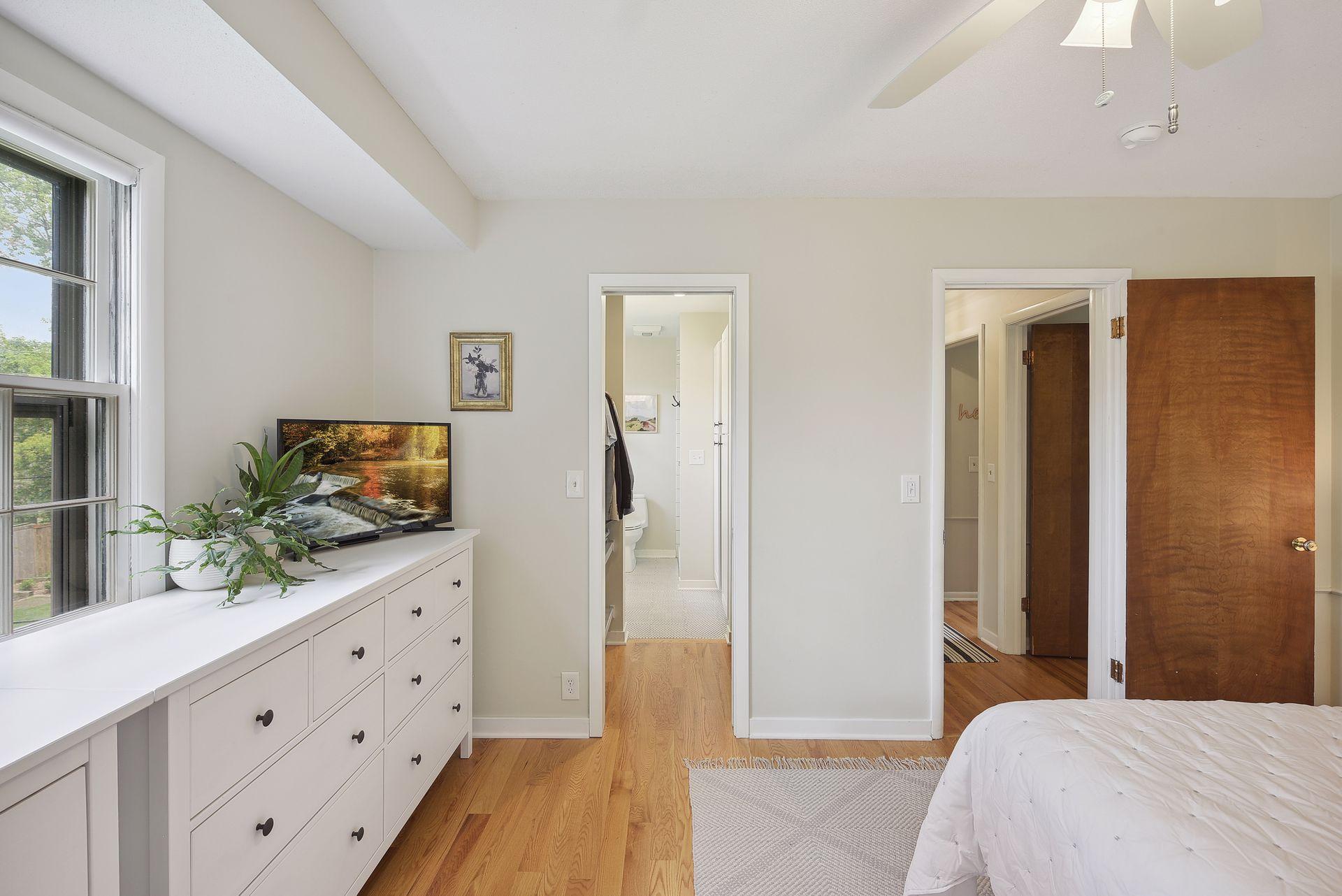 15702 Oak Ridge Road Eden Prairie, MN 55346 - Photo 14 of 27 Gallery Image 14