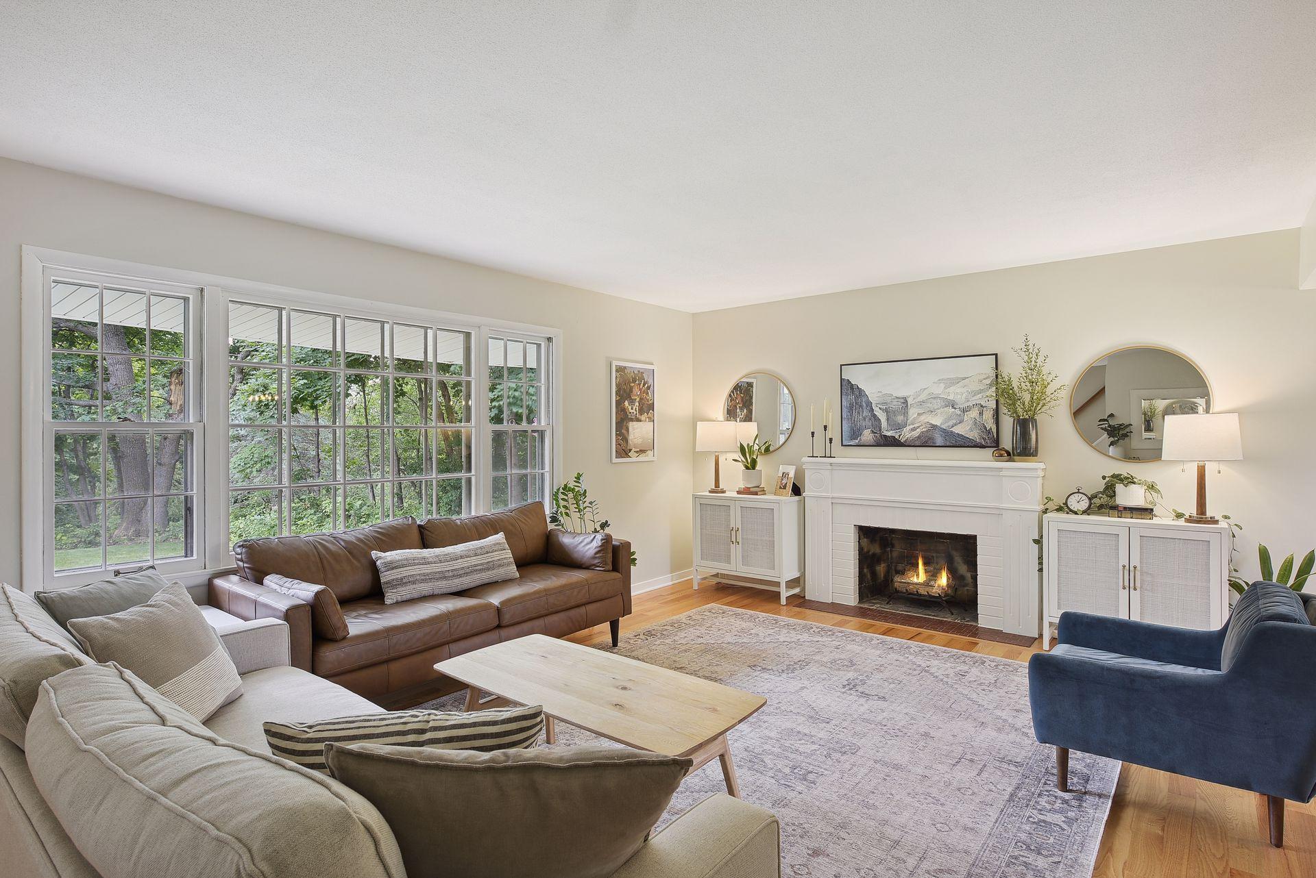 15702 Oak Ridge Road Eden Prairie, MN 55346 - Photo 4 of 27 Gallery Image 4