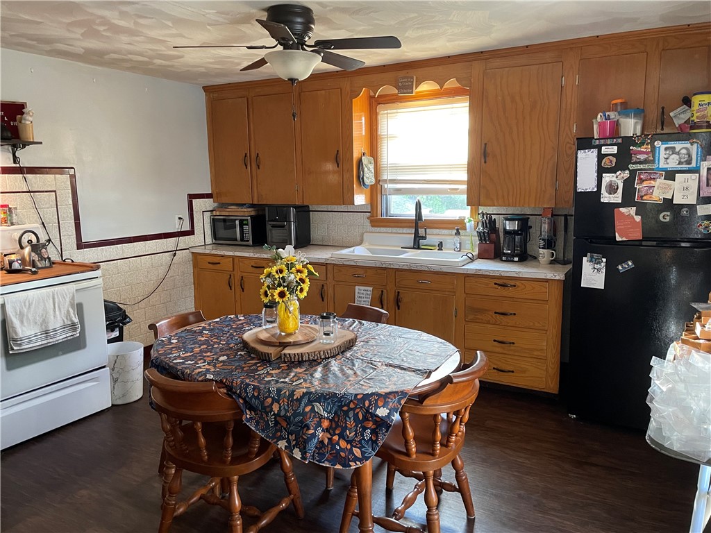 633 Grove Street Woonsocket, RI 02895 - Photo 15 of 43 2nd Floor
