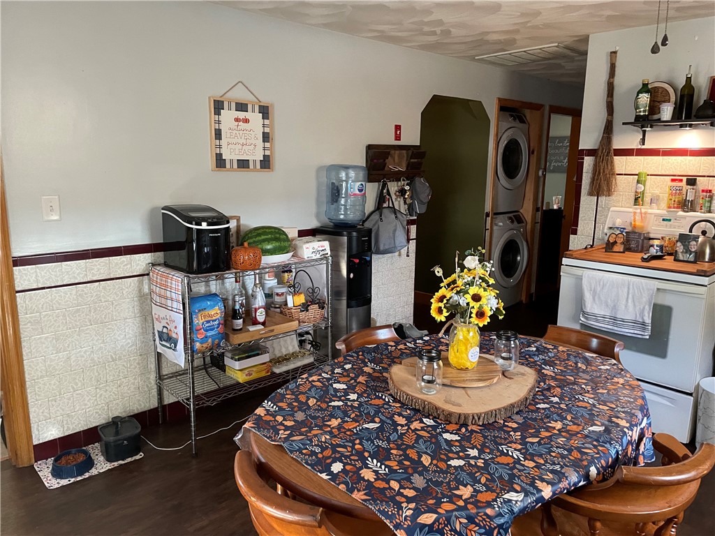 633 Grove Street Woonsocket, RI 02895 - Photo 17 of 43 2nd Floor