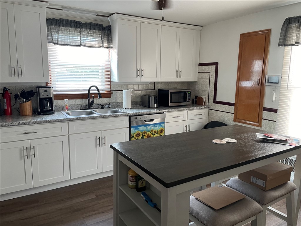 633 Grove Street Woonsocket, RI 02895 - Photo 5 of 43 1st Floor