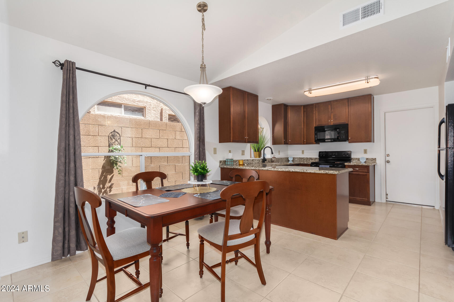 2912 East Amber Ridge Way Phoenix, AZ 85048 - Photo 8 of 27 SUCH A PERFECT USE OF SPACE!!!!