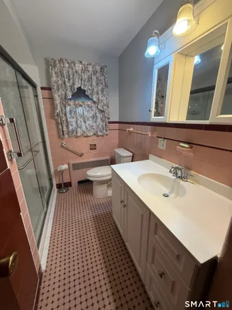 $3,200 | 59 Addison Street, Waterbury, CT 06708