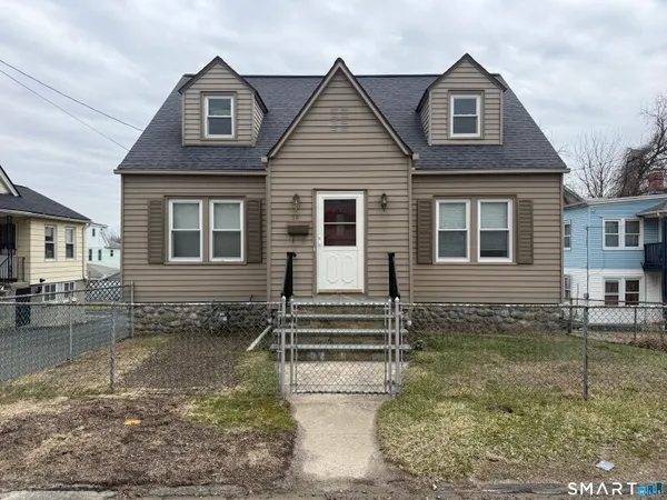 $3,200 | 59 Addison Street, Waterbury, CT 06708