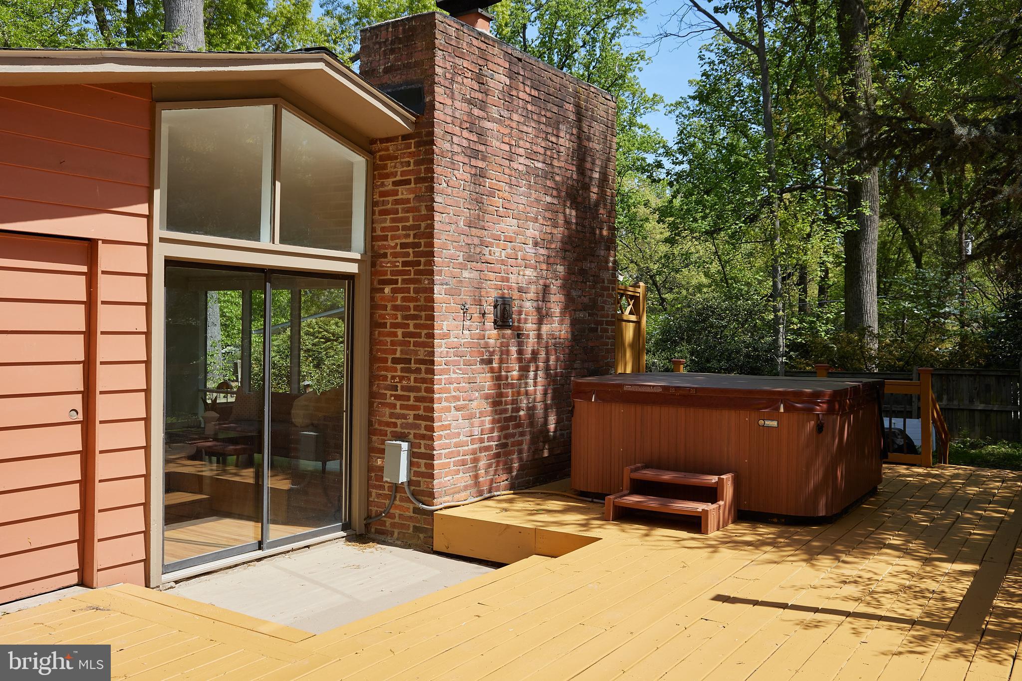 11530 Highview Avenue Silver Spring, MD 20902 - Photo 26 of 27 Large hot tub conveys!