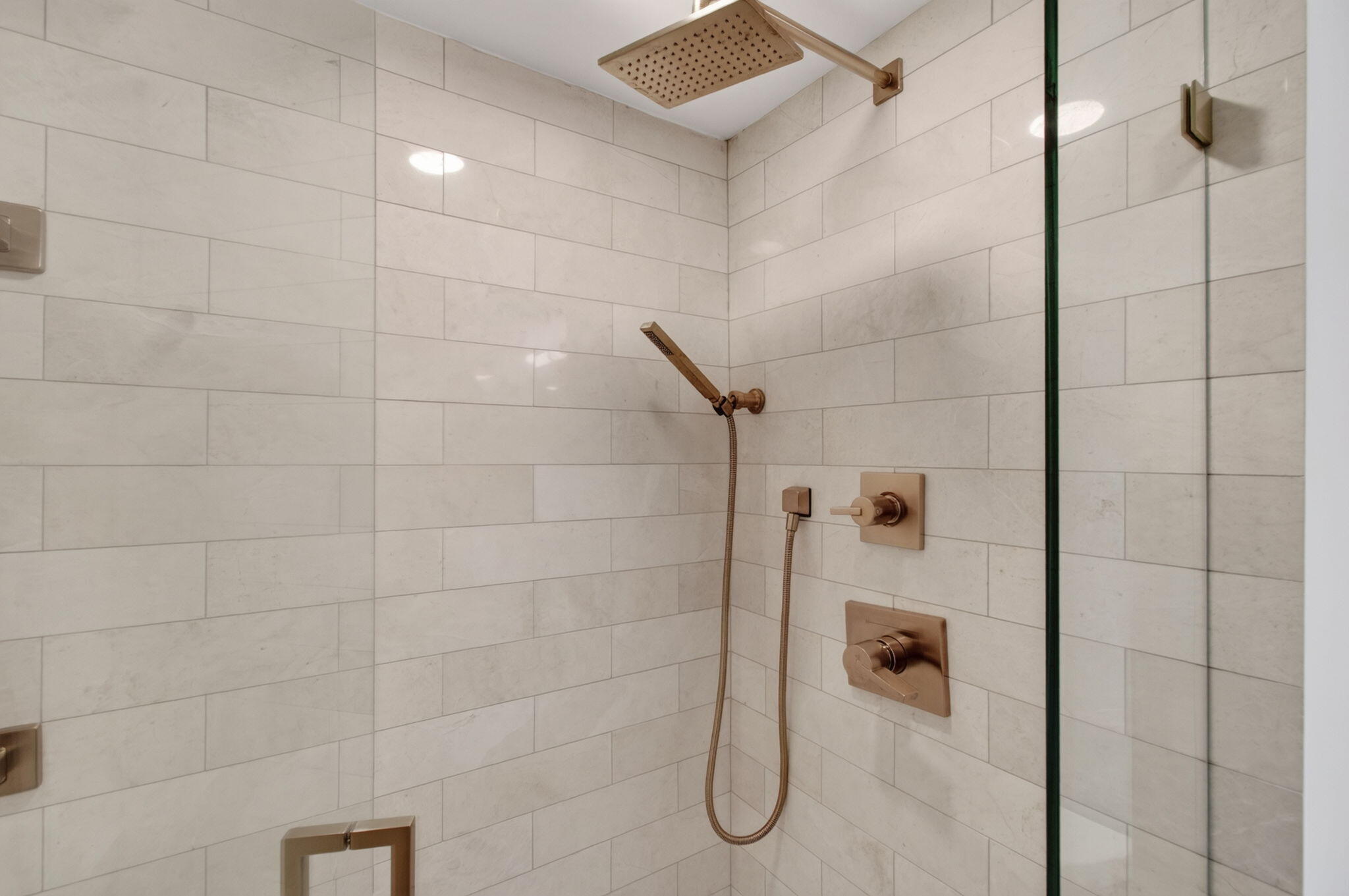 8460 Casa Del Lago, Unit 25B Boca Raton, FL 33433 - Photo 39 of 57 GUEST SHOWER
