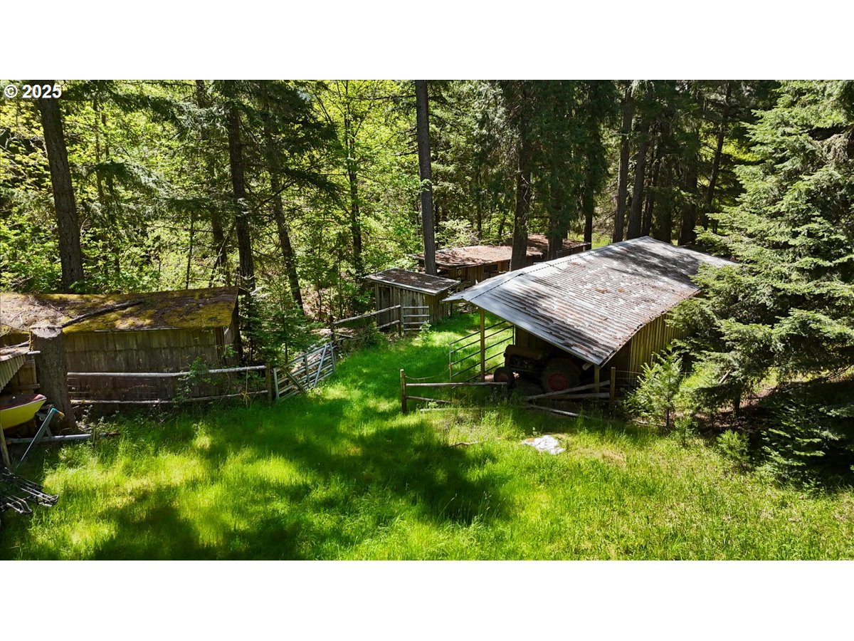 2128 Starveout Creek Road Azalea, OR 97410 - Photo 23 of 32