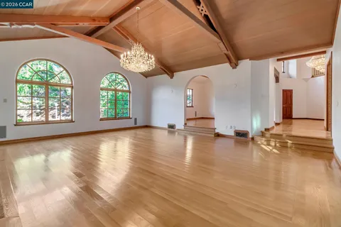 $3,700,000 | 74 Yarrow Valley Lane, Orinda, CA 94563