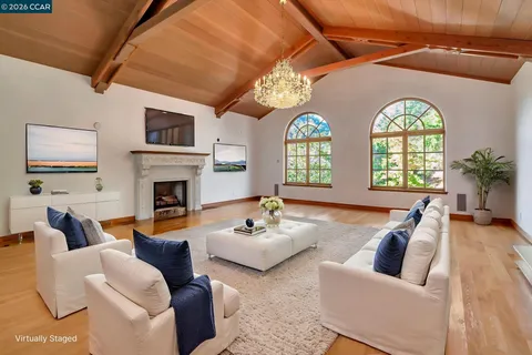 $3,700,000 | 74 Yarrow Valley Lane, Orinda, CA 94563