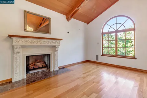 $3,700,000 | 74 Yarrow Valley Lane, Orinda, CA 94563